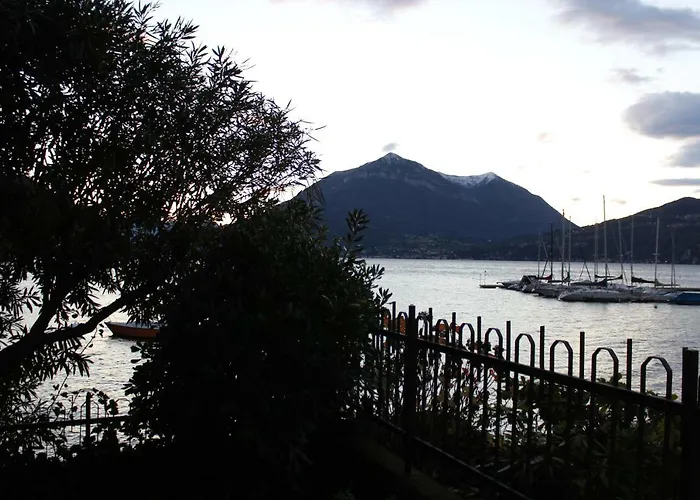 Gasthuis Gli Oleandri Bellano